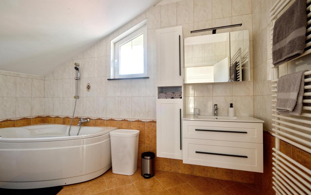 Willa Relax House Nizic Drazice Zewnętrze zdjęcie